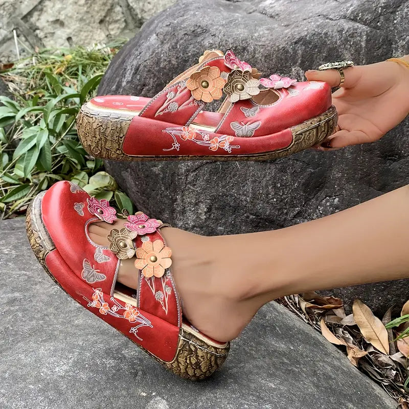 Nicoline – Retro røde blomstersandaler