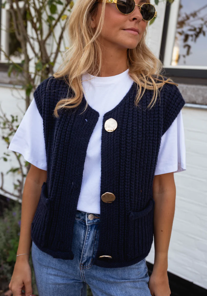 FENJA | DEN CHICKE LAG-STRIKVESTE