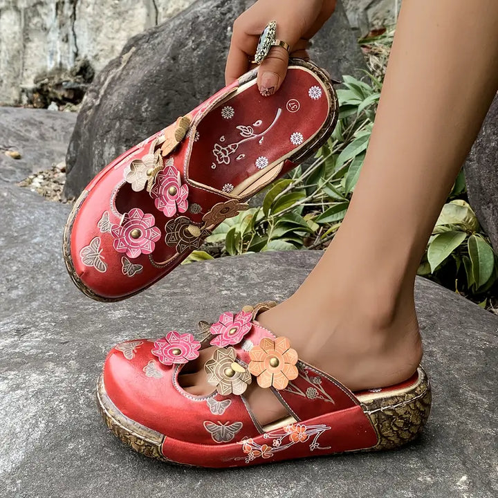 Nicoline – Retro røde blomstersandaler